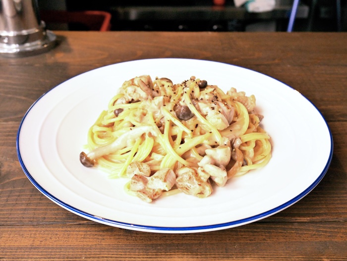 ツナとチキンのクリームパスタ